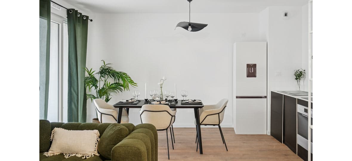 Bordeaux — Située au centre d’un quartier dynamique, cette résidence propose un cadre de vie privilégié alliant... — Miniature 2