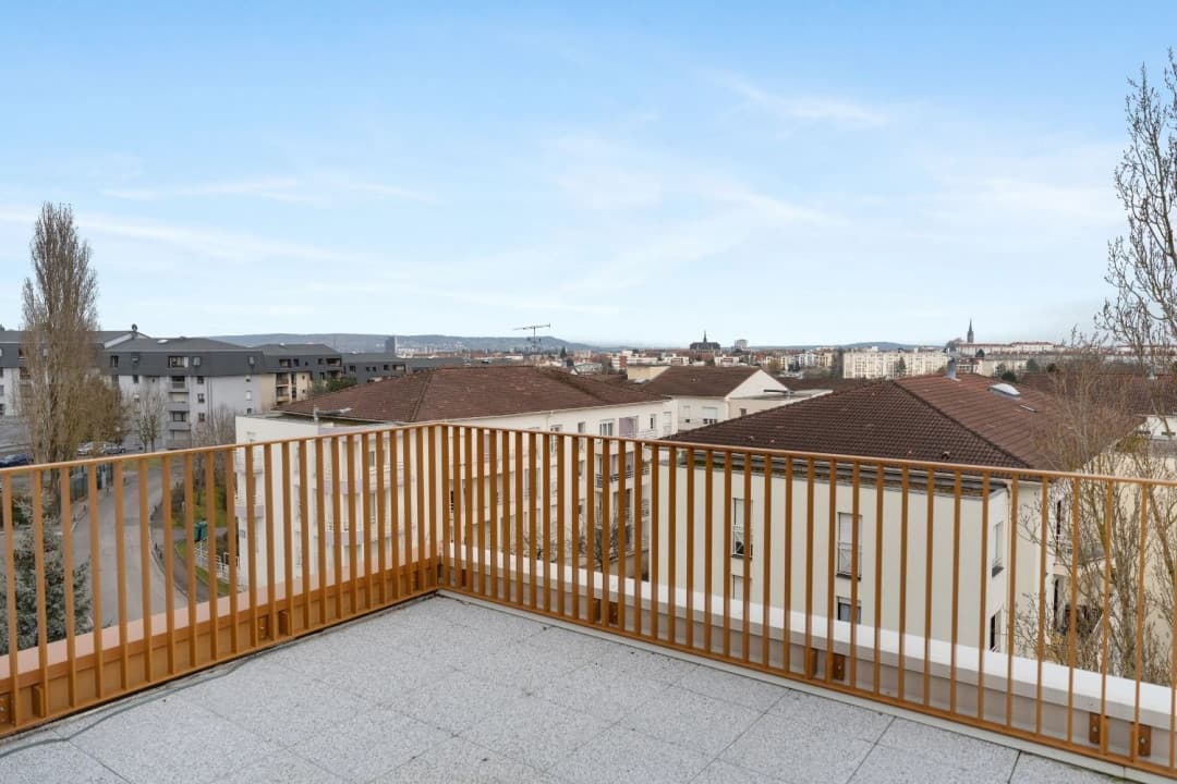 Villers-les-Nancy — Au cœur de Villers-lès-Nancy, cette nouvelle résidence s’intègre harmonieusement dans un parc boisé ... — Miniature 2