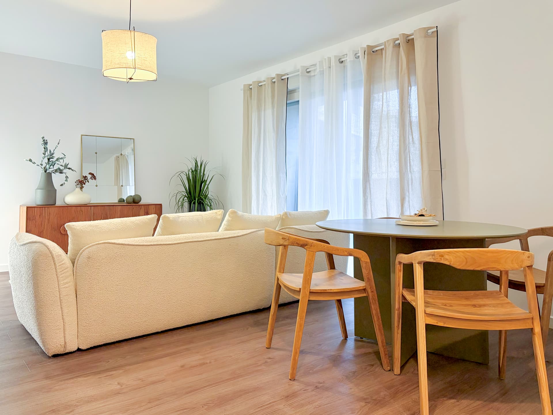 Beziers — Située à Béziers, cette nouvelle résidence s’inscrit dans un environnement paisible tout en restant ... — Miniature 3