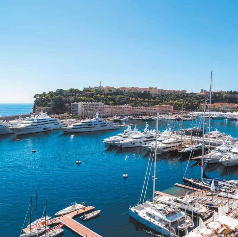 Eze — Située sur les hauteurs entre Nice et Monaco, cette résidence bénéficie d’un emplacement privilégié ... — Miniature 12