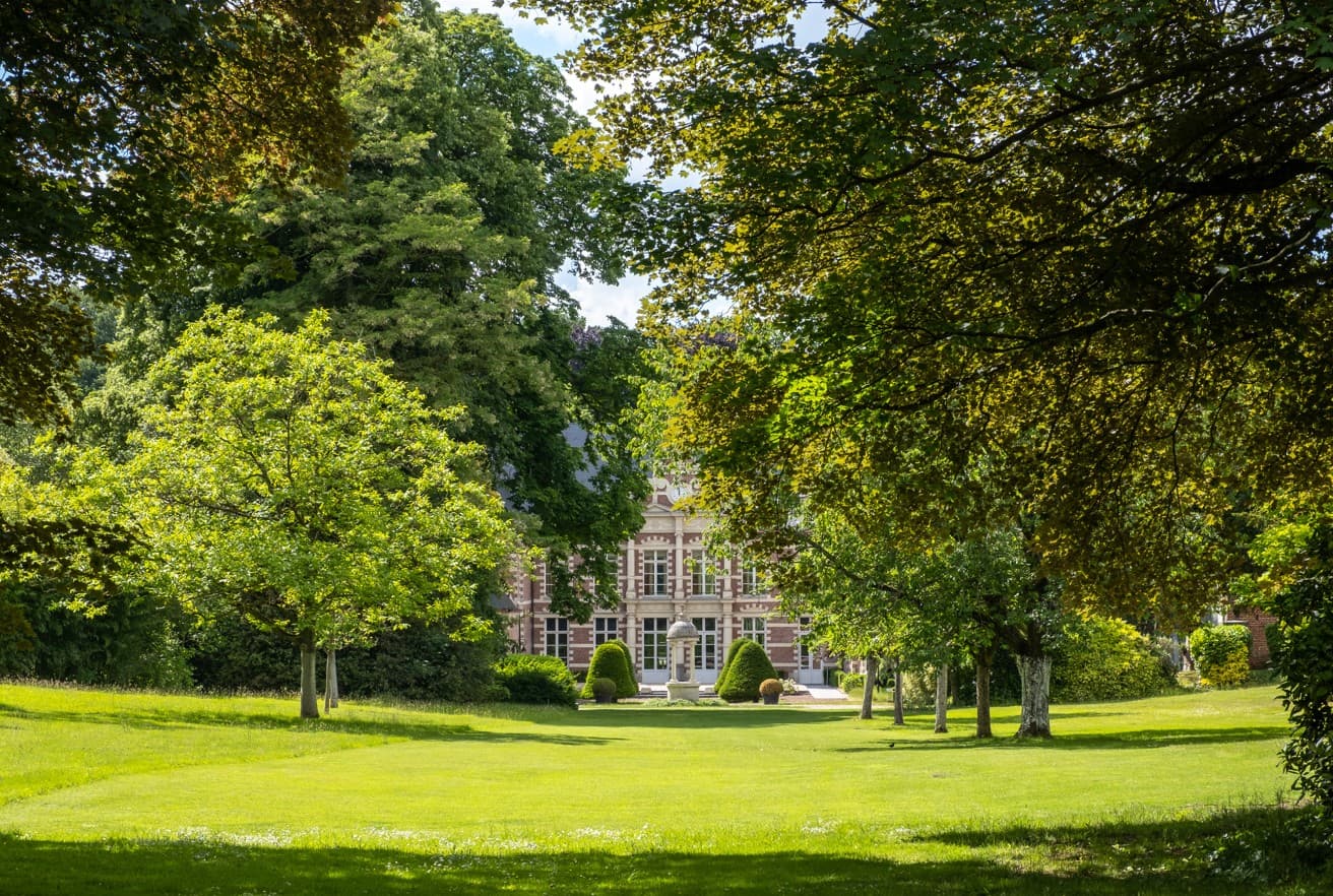 Croix — Située à moins de 10 kilomètres au nord-est de Lille, cette résidence à Croix bénéficie d’un cadre a... — Miniature 4