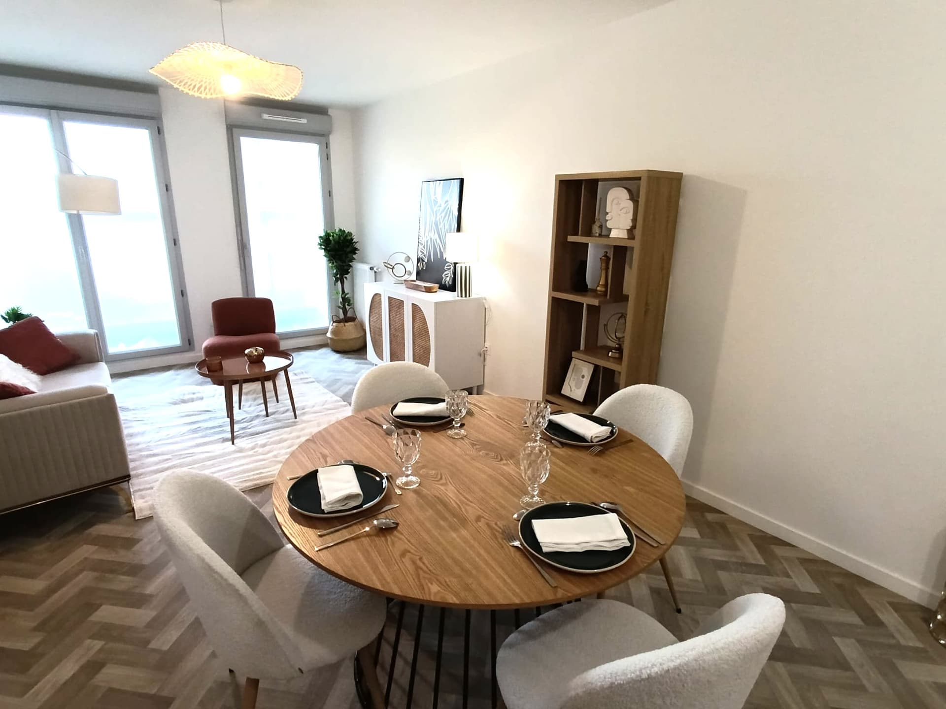 Mantes la Ville — Située au cœur d’un quartier résidentiel à Mantes-la-Ville, cette nouvelle réalisation propose un ca... — Miniature 10