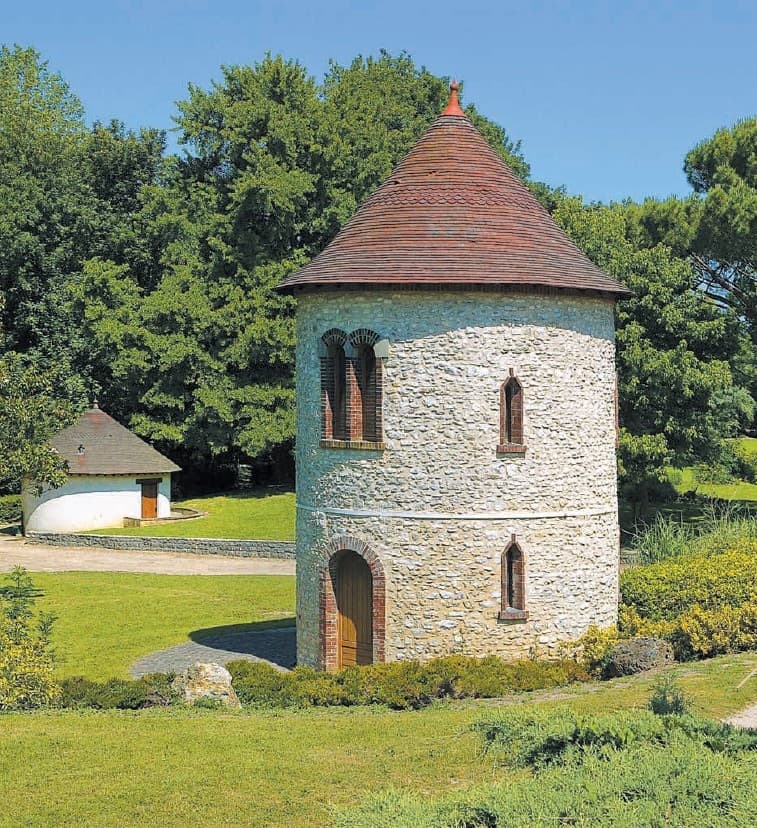 Mantes la Ville — Située au cœur d’un quartier résidentiel à Mantes-la-Ville, cette nouvelle réalisation propose un ca... — Miniature 13