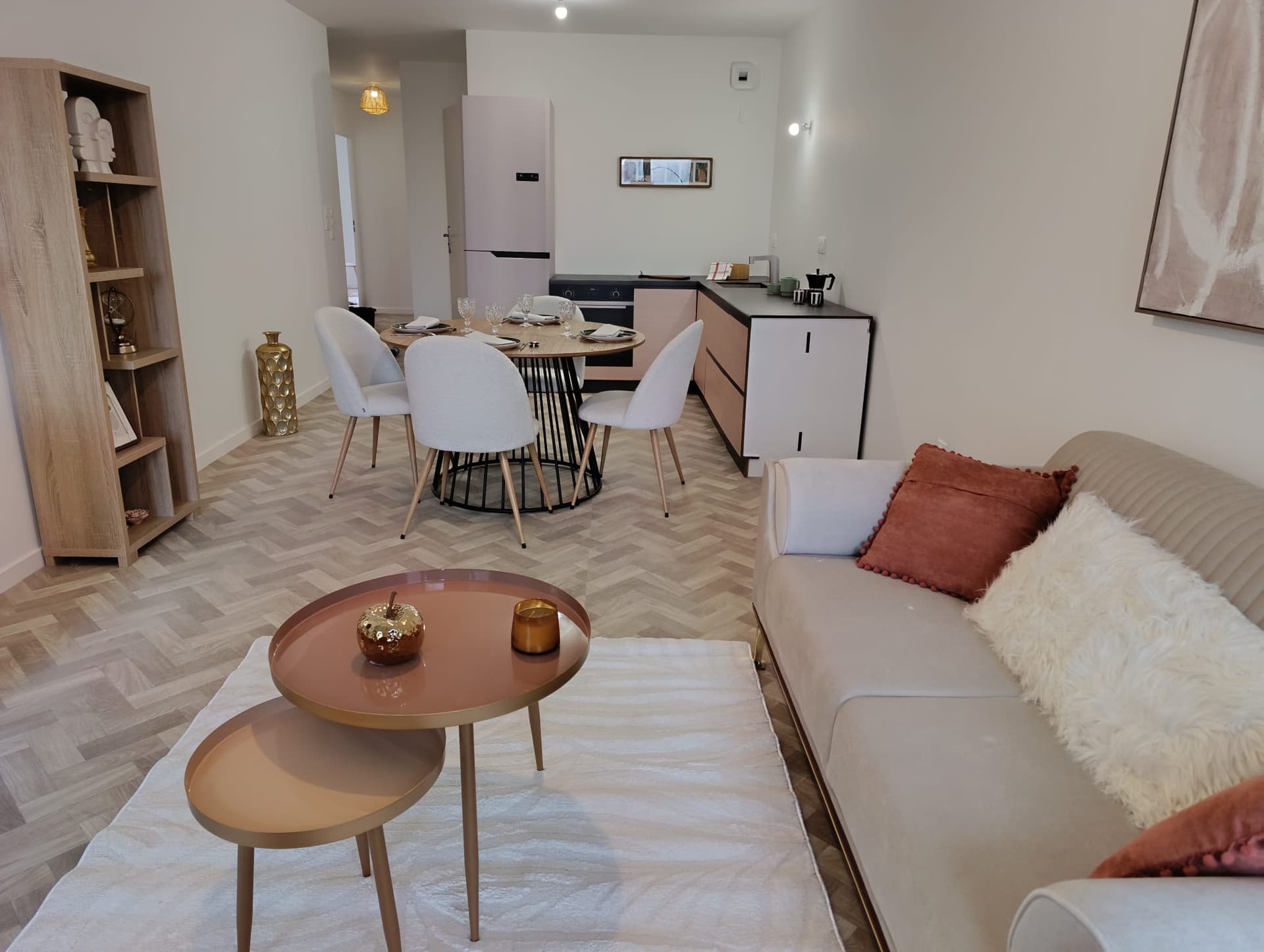 Mantes la Ville — Située au cœur d’un quartier résidentiel à Mantes-la-Ville, cette nouvelle réalisation propose un ca... — Miniature 15