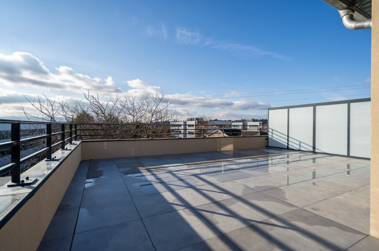 Dardilly — Située à une dizaine de kilomètres au nord-ouest de Lyon, dans la commune prisée de Dardilly, cette ... — Miniature 10