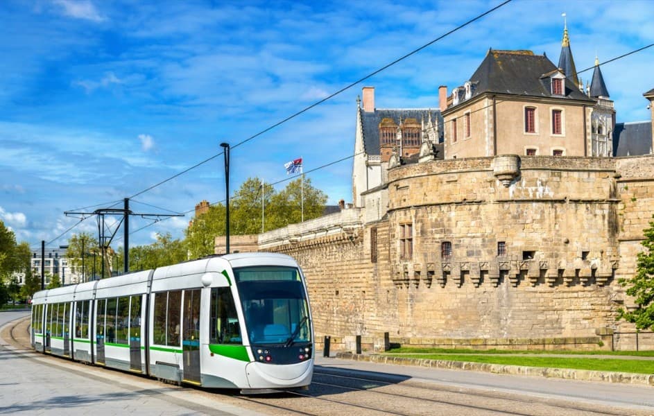 Orvault — À proximité immédiate de Nantes, la commune d'Orvault se distingue par son cadre de vie harmonieux, ... — Miniature 15