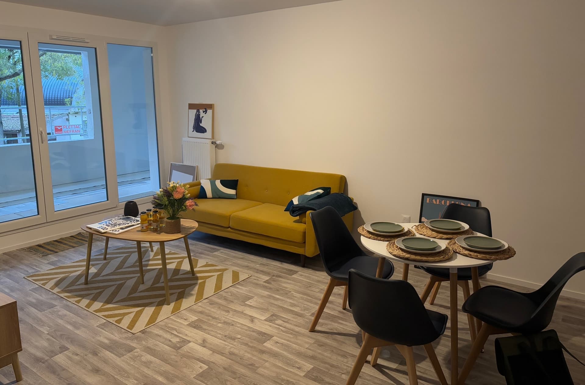 Drancy — Située dans un quartier pavillonnaire de Drancy, cette résidence contemporaine se distingue par son ... — Photo 1