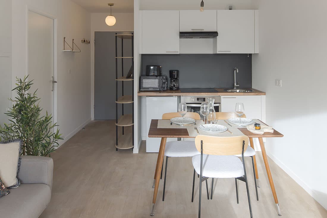 Clermont — Située dans un environnement urbain recherché, cette résidence se distingue par son architecture con... — Miniature 4