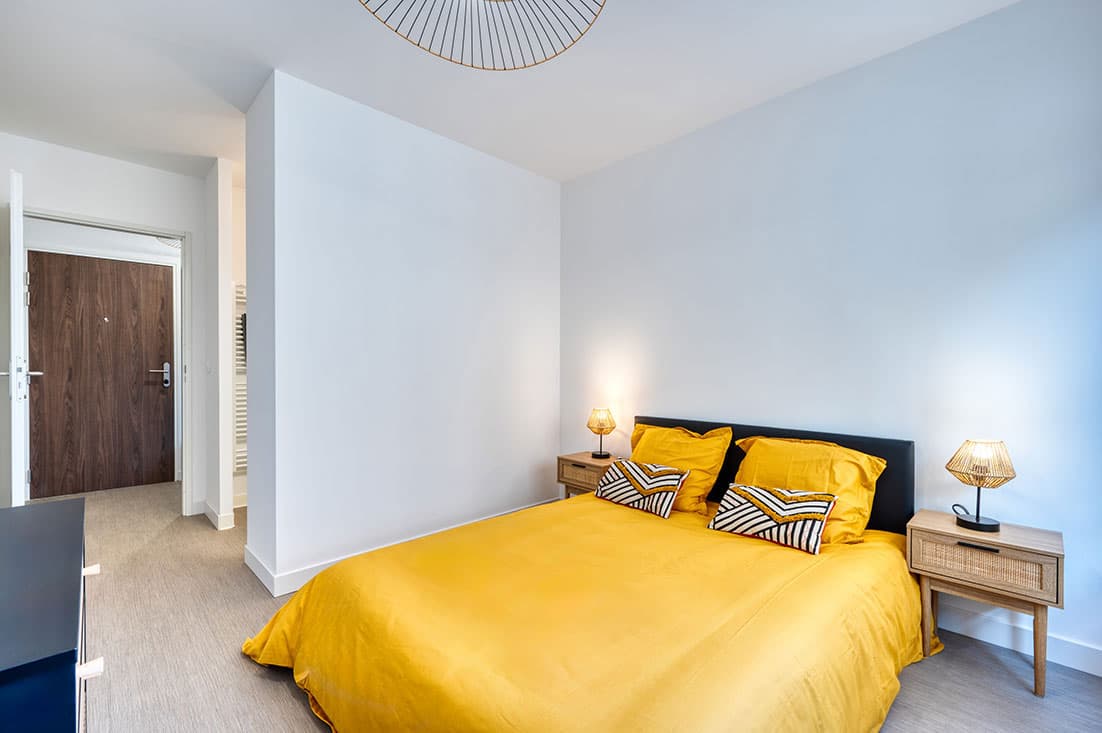 Rouen — Au cœur de la ville, ce spacieux appartement situé au septième et dernier étage d’une résidence de s... — Miniature 19