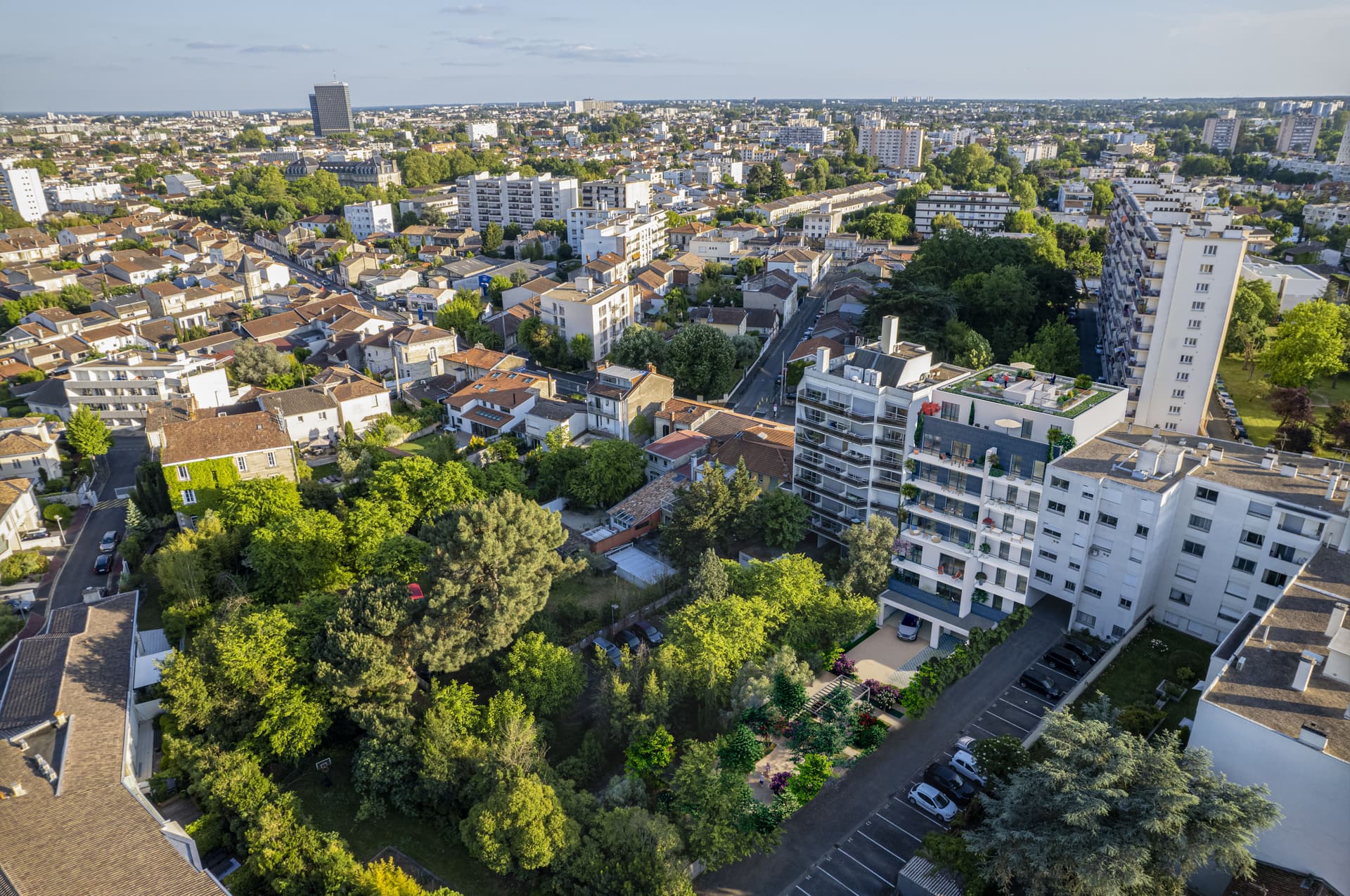 Bordeaux — Situé dans un environnement urbain dynamique, ce programme immobilier propose des stationnements sta... — Miniature 6