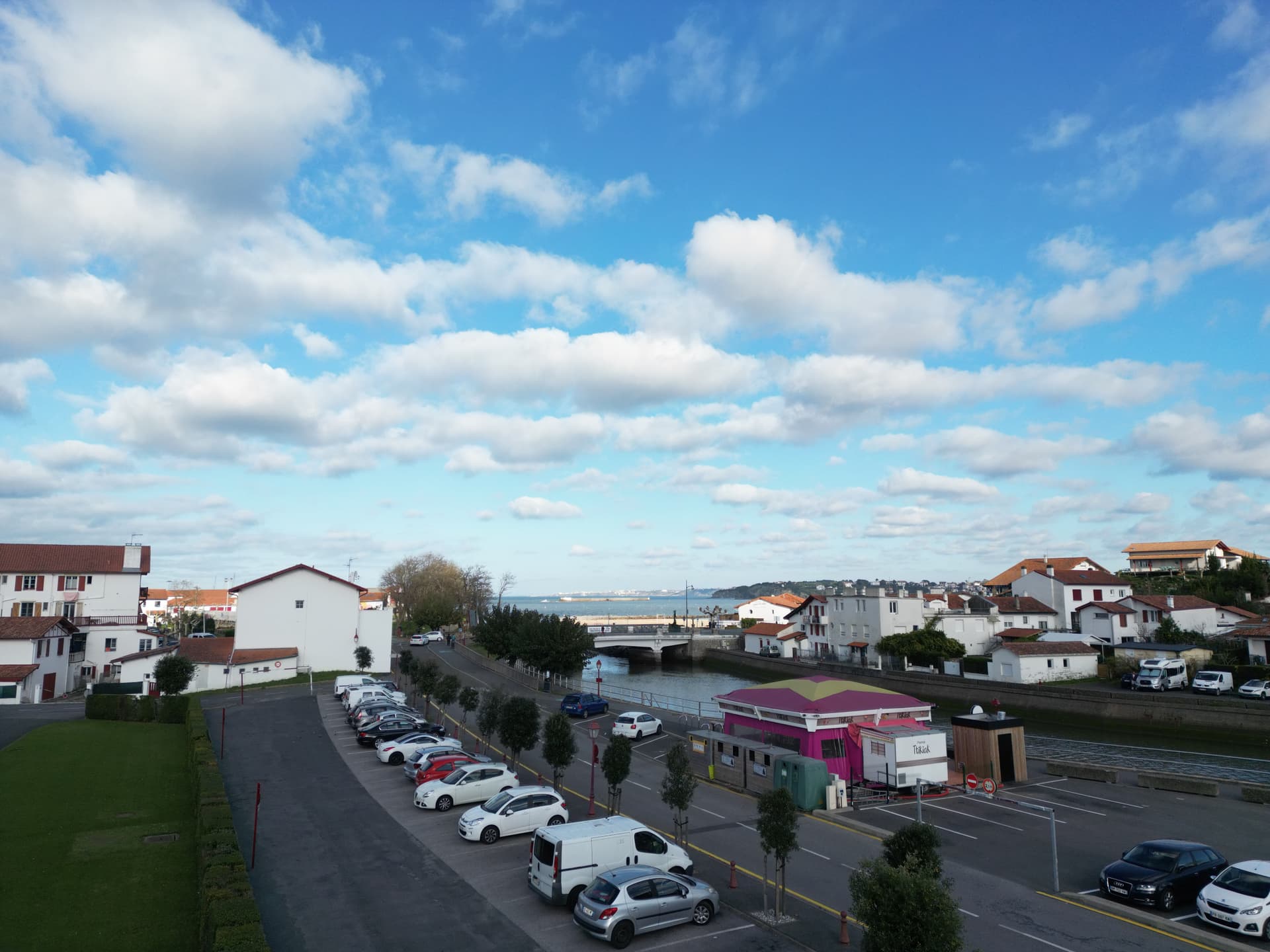 Urrugne — Située au cœur d’un environnement paisible, cette nouvelle résidence propose des appartements conçus... — Miniature 9