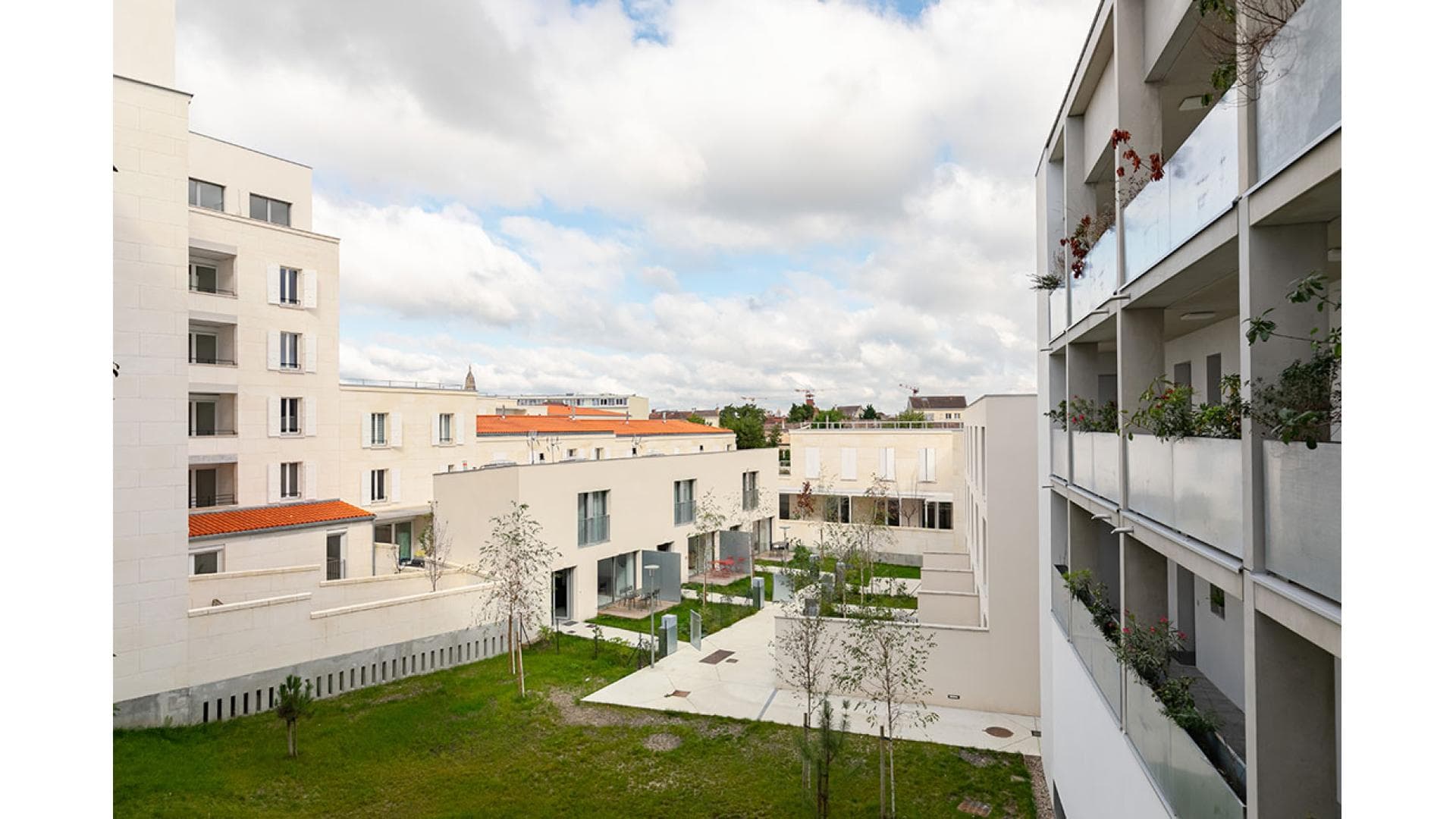 Bordeaux — Située dans le quartier de La Bastide à Bordeaux, cette résidence propose 27 logements conçus pour o... — Miniature 9