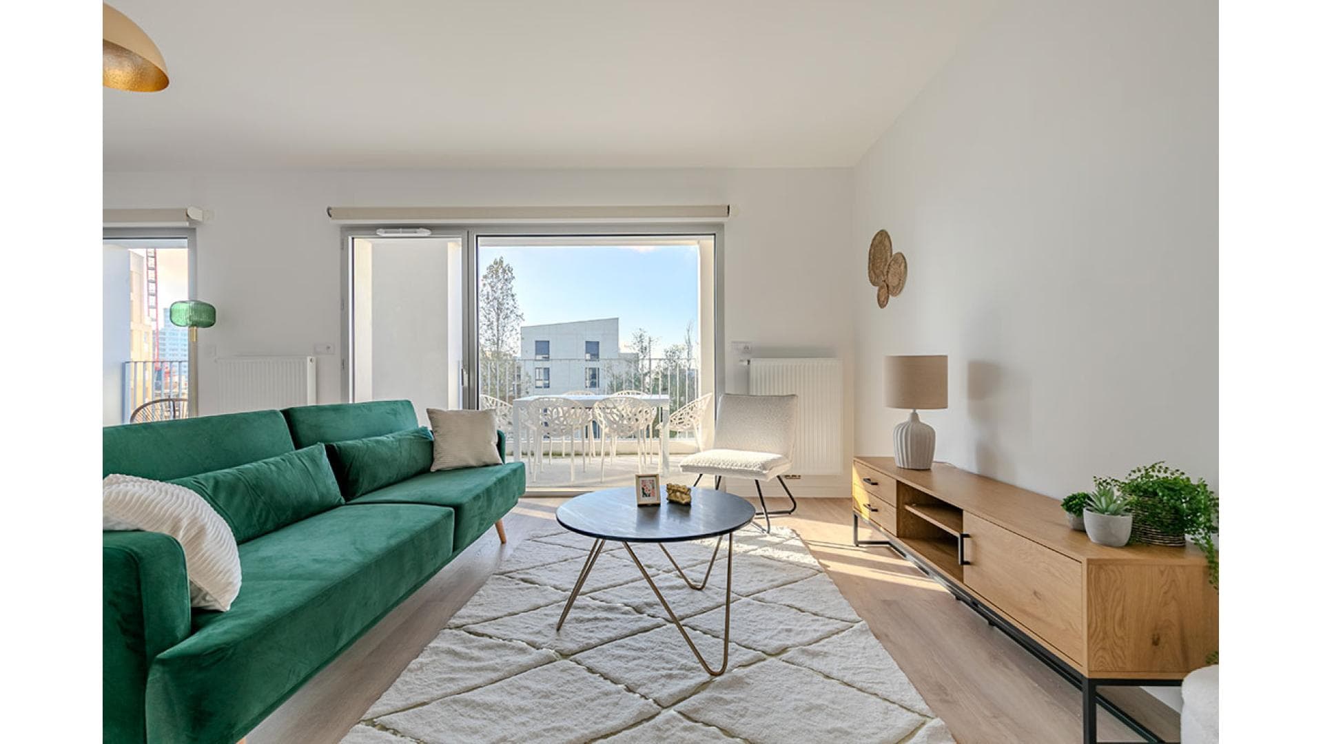 Bordeaux — Située dans le quartier de La Bastide à Bordeaux, cette résidence propose 27 logements conçus pour o... — Miniature 11