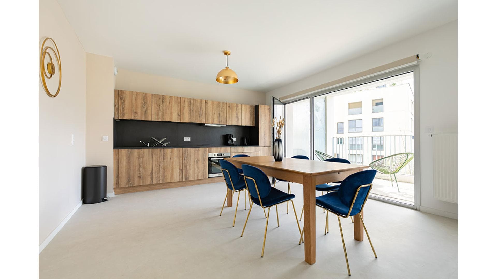 Bordeaux — Située dans le quartier de La Bastide à Bordeaux, cette résidence propose 27 logements conçus pour o... — Miniature 12