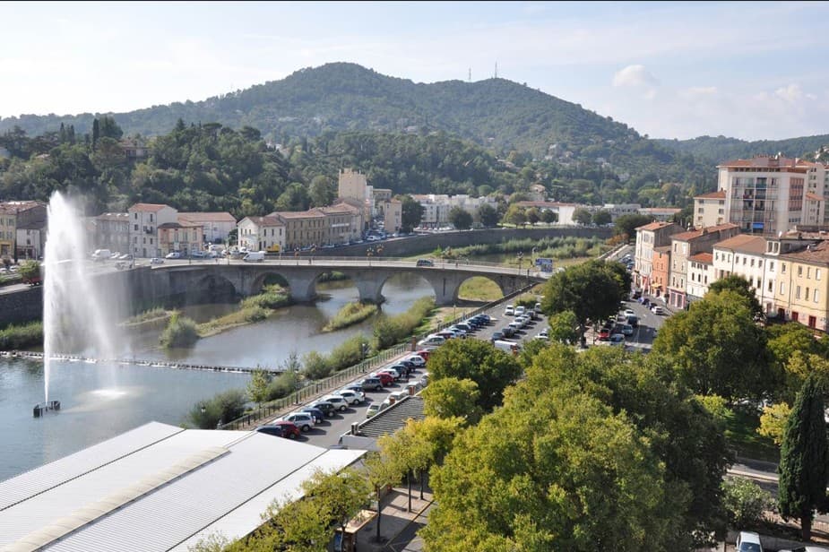 Ales — Située à quelques minutes à pied de l’École des Mines d’Alès, cette nouvelle résidence propose un en... — Miniature 4