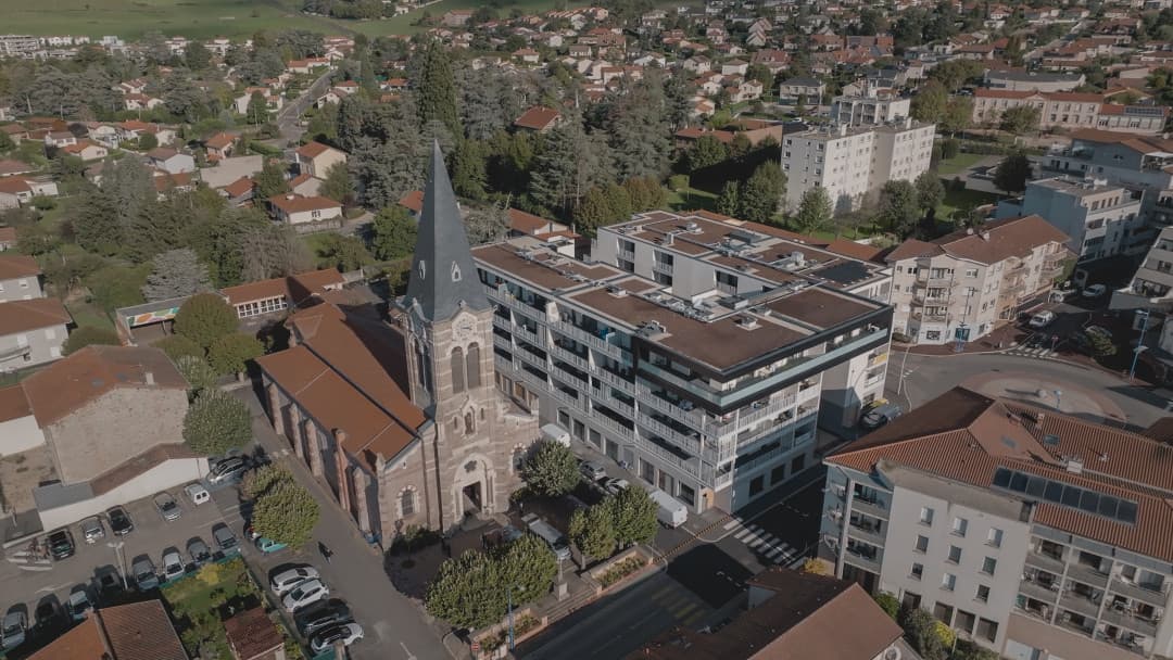 la Talaudiere — Située à proximité immédiate des commerces et des écoles, cette résidence contemporaine récemment li... — Miniature 3