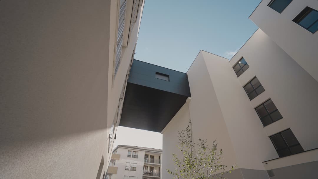 la Talaudiere — Située à proximité immédiate des commerces et des écoles, cette résidence contemporaine récemment li... — Miniature 5