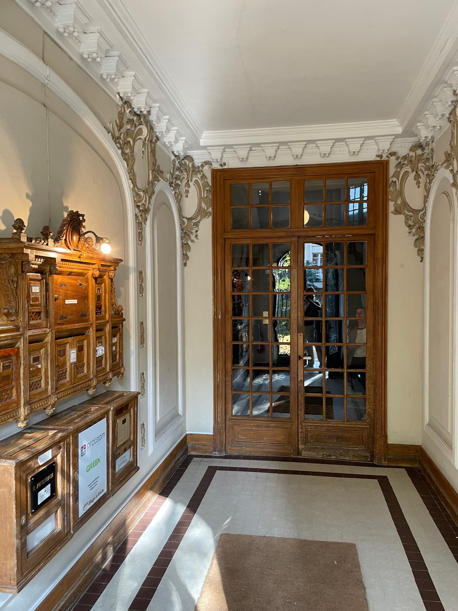 Nice — Située au cœur du quartier Libération à Nice, cette résidence s’élève sur une parcelle de 1 600 m² e... — Miniature 3