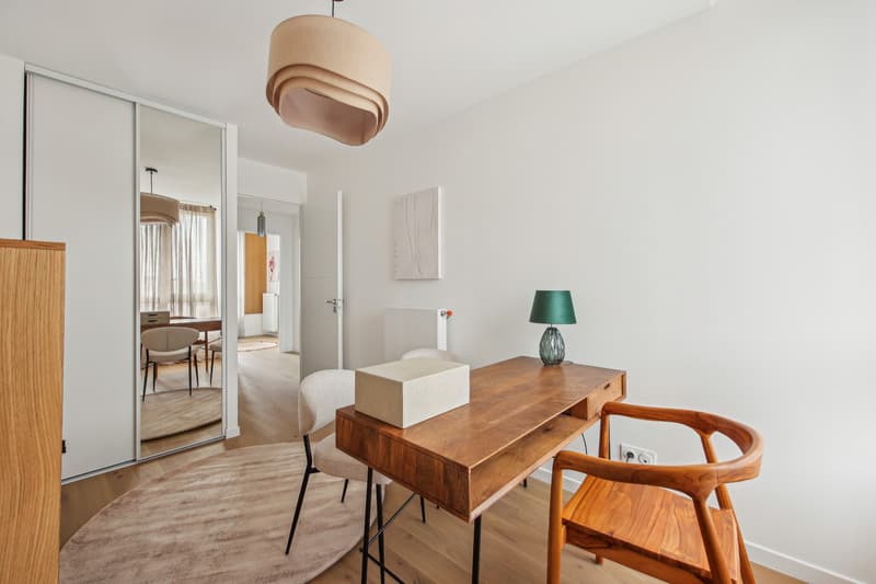 Versailles — Au cœur d’un environnement chargé d’histoire, à proximité immédiate des jardins emblématiques de Ver... — Miniature 5