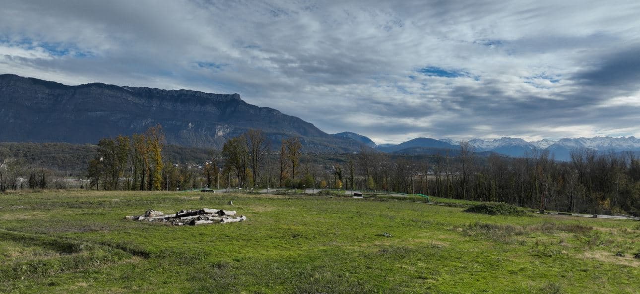 la-Motte-Servolex — Située à proximité immédiate de Chambéry, au sein de l’éco-quartier des Granges au Bourget-du-Lac, c... — Miniature 3