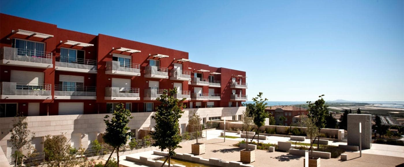 Sete — Située au pied du Mont Saint-Clair, cette résidence bénéficie d’un emplacement privilégié en lisière... — Photo 1