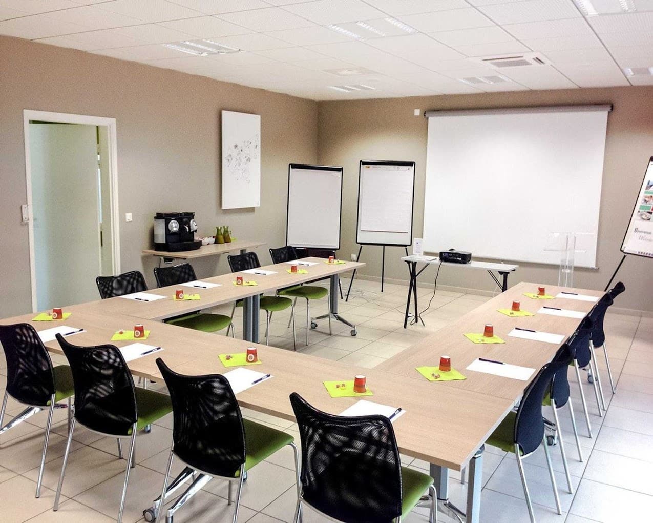 Lyon — Au cœur du 7e arrondissement de Lyon, cette résidence propose un ensemble de chambres modernes, conç... — Miniature 5