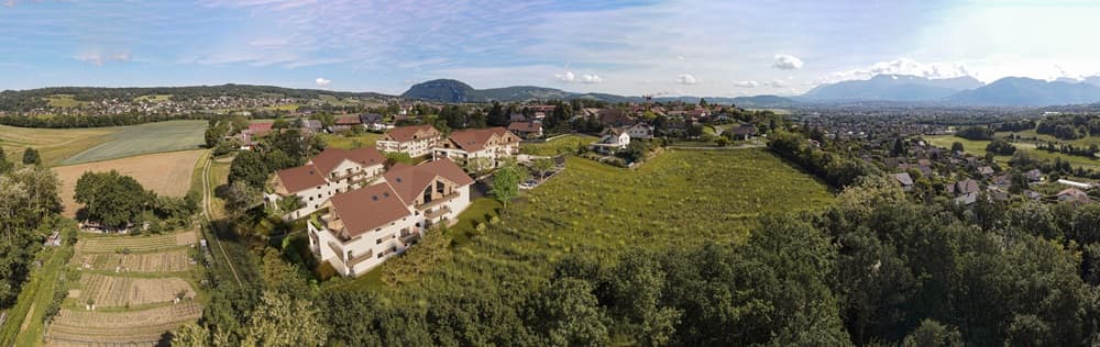 Poisy — Située à Poisy, cette résidence séduit par une architecture contemporaine aux lignes épurées, pensée... — Miniature 4