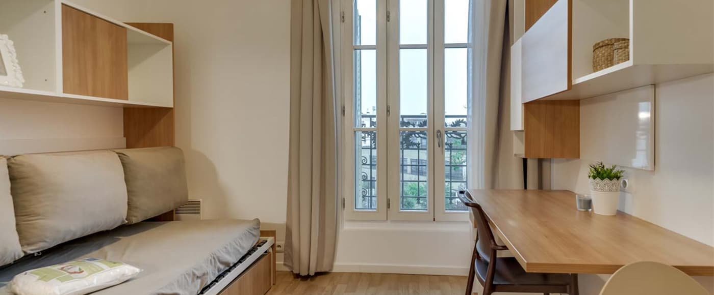 Vanves — Située dans un quartier résidentiel calme et agréable, à proximité immédiate de la capitale, cette r... — Photo 1