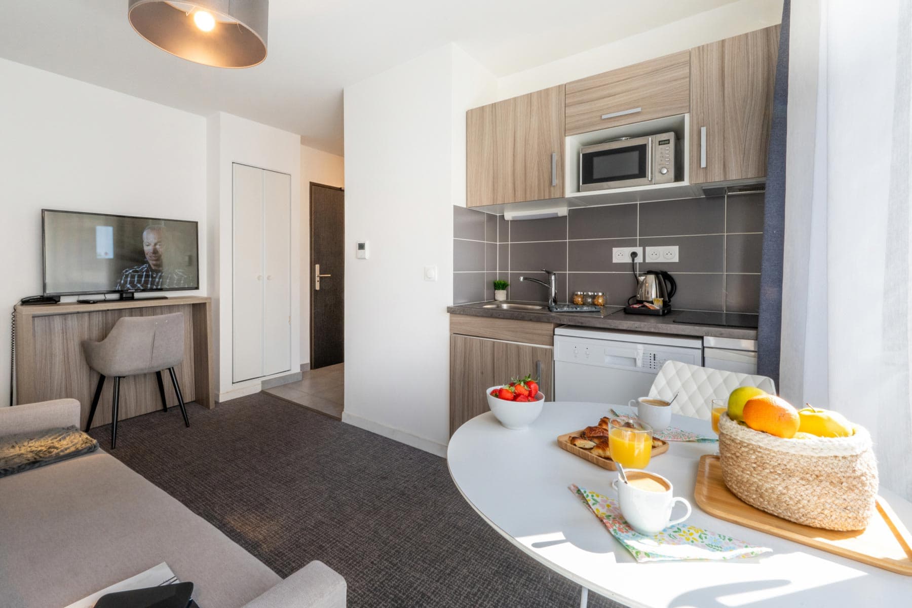 Nancy — Au cœur de Nancy, une résidence moderne propose des appartements fonctionnels, du studio de 17 m² au... — Miniature 5