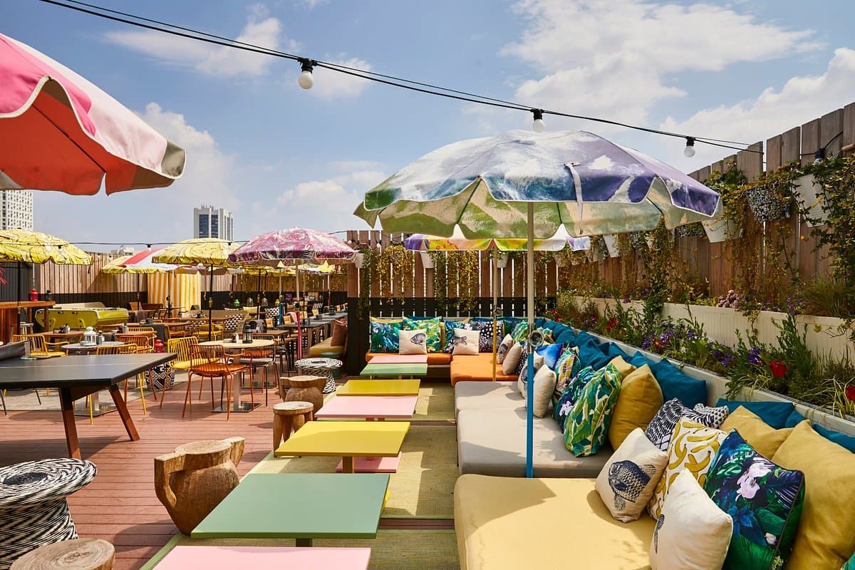 Paris — Située au cœur du 20e arrondissement de Paris, cette résidence propose des appartements rénovés, con... — Miniature 5