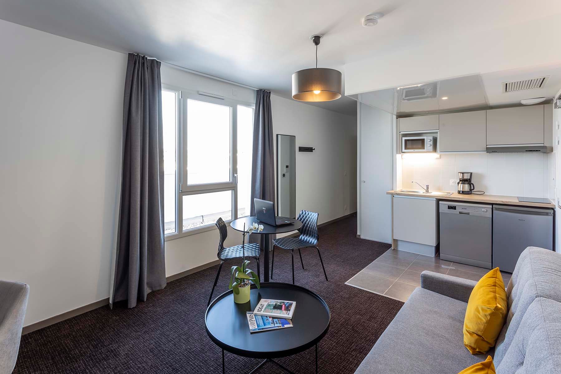 Velizy Villacoublay — Au cœur de Vélizy-Villacoublay, entre Paris et Versailles, cette résidence propose des appartements ... — Miniature 2