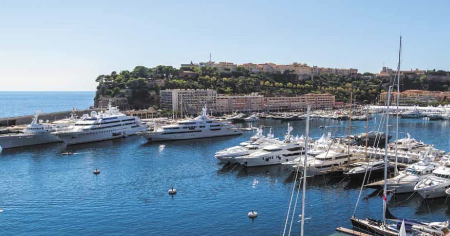Eze — Située dans un quartier résidentiel privilégié à Èze, cette nouvelle résidence à taille humaine se c... — Miniature 12