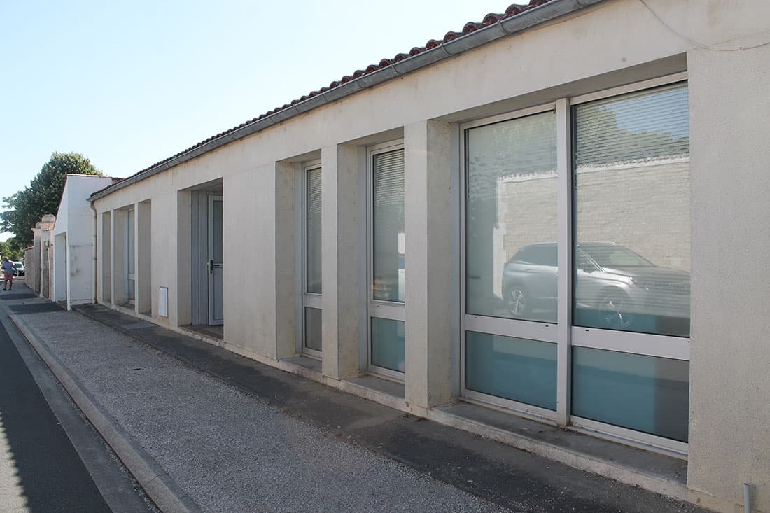 Bourgneuf — Au cœur du village de Bourgneuf, plusieurs maisons à rénover sont proposées dans un environnement pa... — Miniature 11