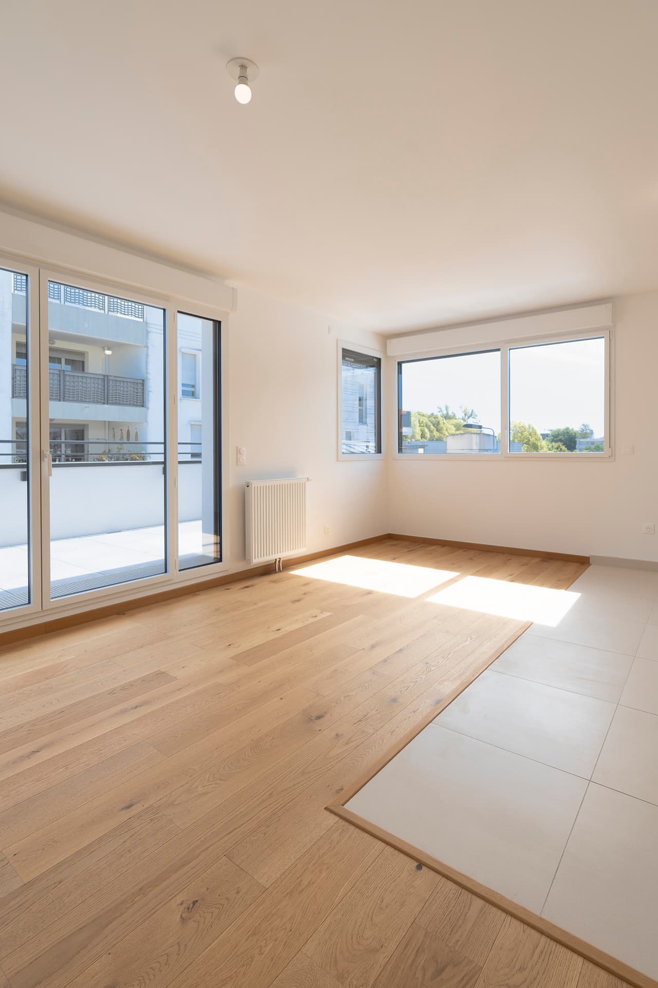 Bordeaux — Situé dans le quartier prisé des Chartrons à Bordeaux, ce programme propose des places de stationnem... — Miniature 5