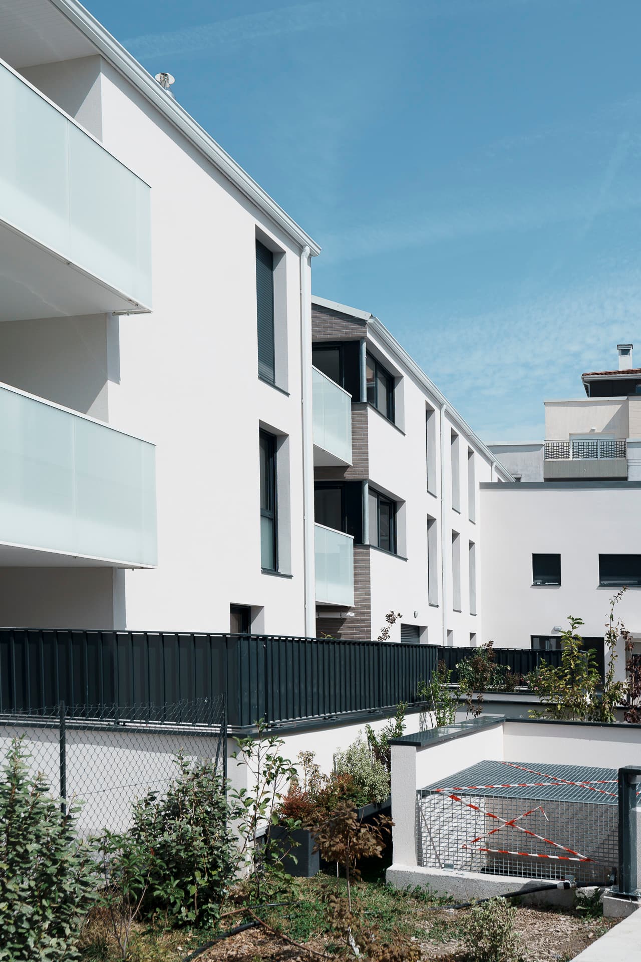 Bordeaux — Situé dans le quartier prisé des Chartrons à Bordeaux, ce programme propose des places de stationnem... — Miniature 6