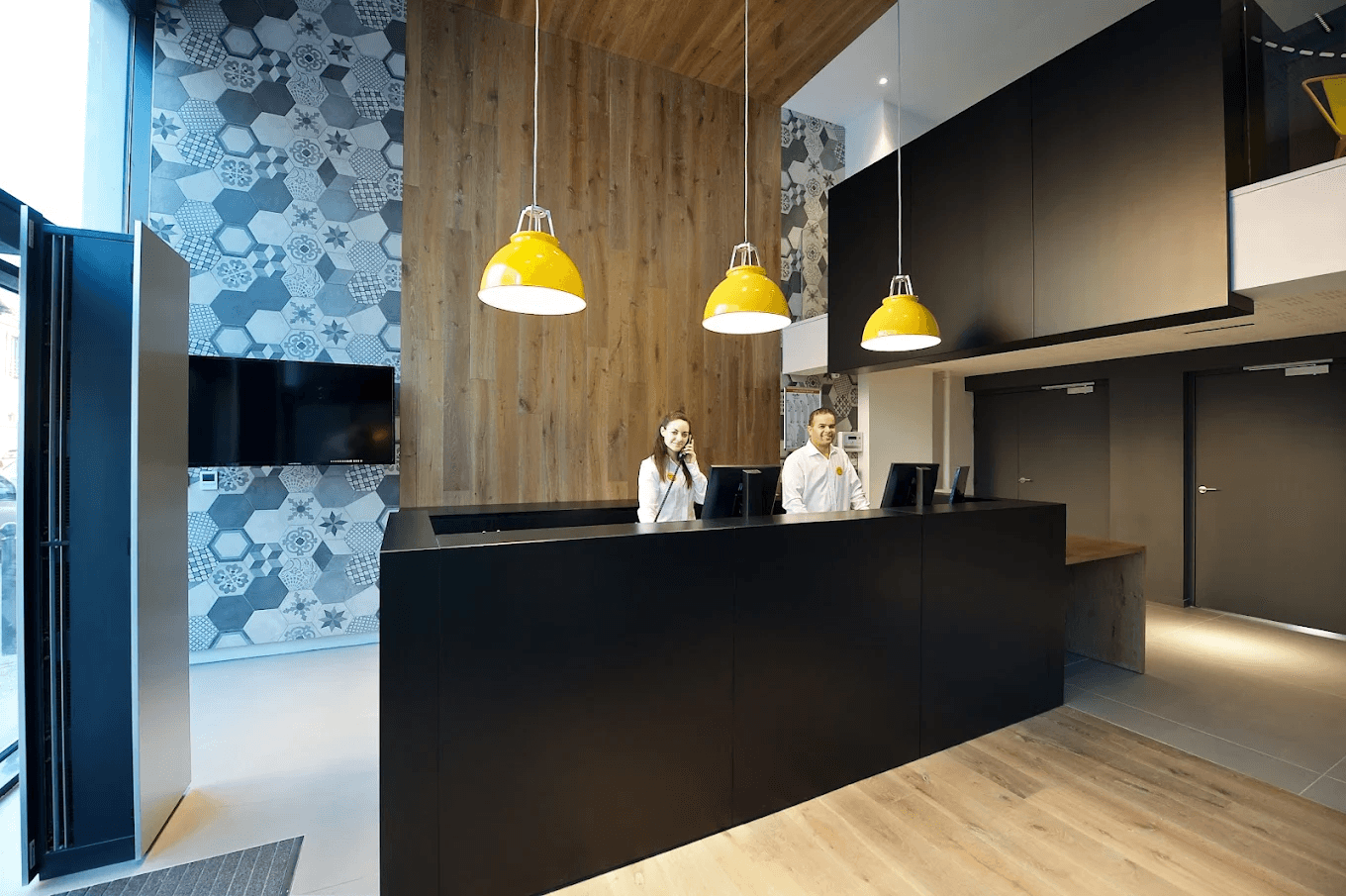 Lyon — Située au cœur de Lyon, cette résidence jouit d’un emplacement privilégié à proximité immédiate des ... — Miniature 2