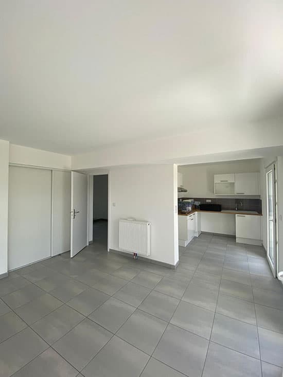 Vaux-sur-Mer — Au cœur d’un quartier résidentiel paisible à Vaux-sur-Mer, sur la Côte de Beauté, une sélection de m... — Miniature 10