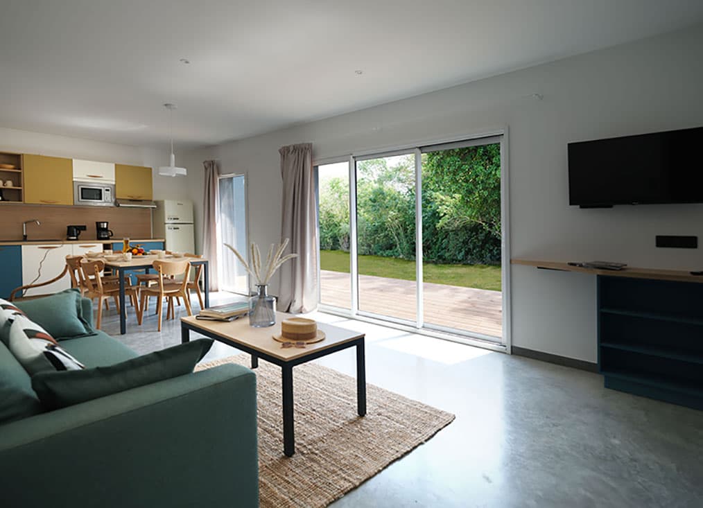 Angoulins — Situé au cœur d’un environnement naturel préservé, cet ensemble résidentiel propose 37 maisons expos... — Miniature 4