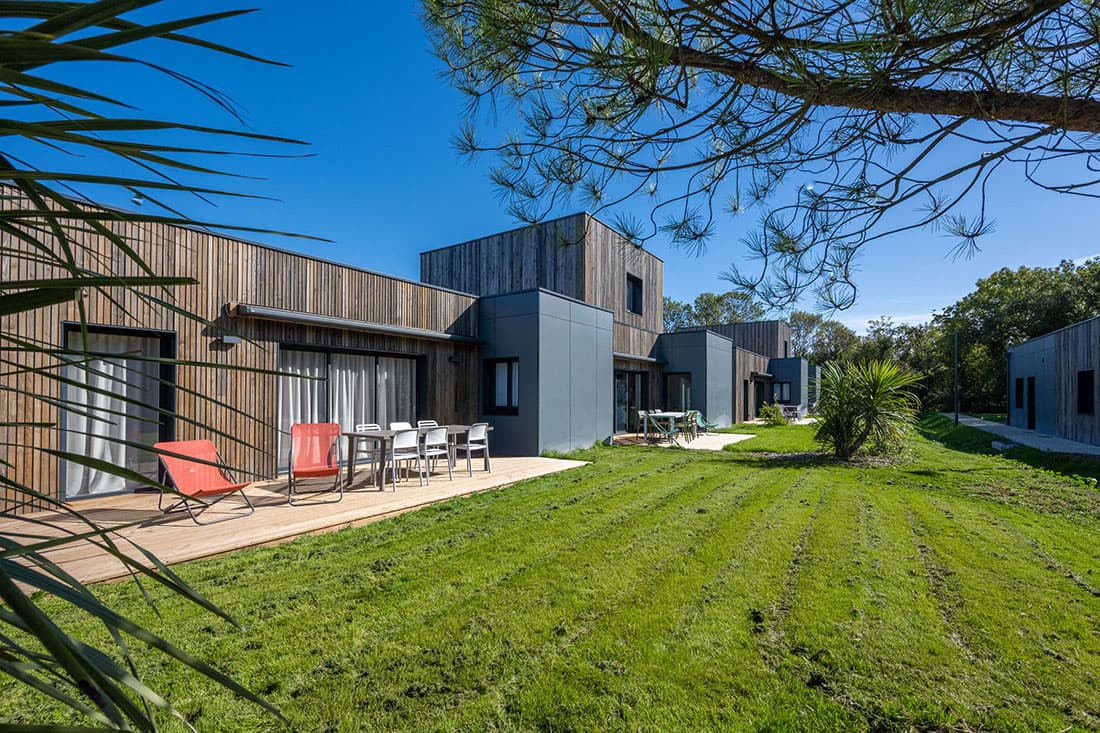 Angoulins — Situé au cœur d’un environnement naturel préservé, cet ensemble résidentiel propose 37 maisons expos... — Miniature 9