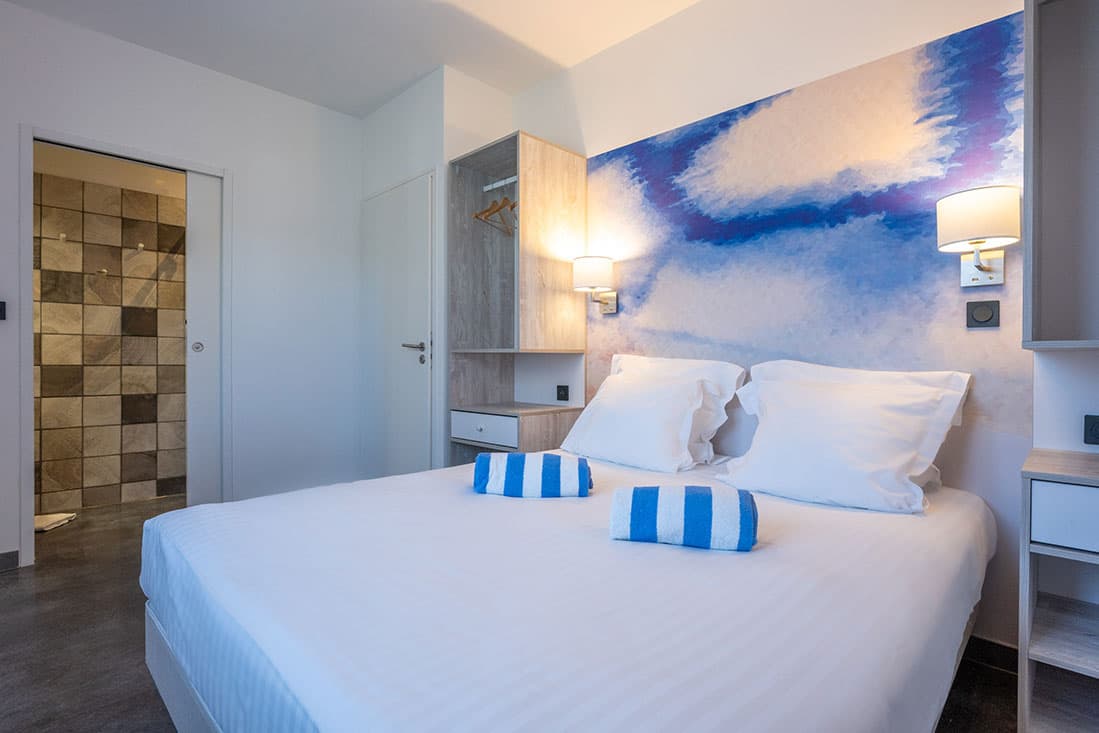 Angoulins — Situé au cœur d’un environnement naturel préservé, cet ensemble résidentiel propose 37 maisons expos... — Miniature 11