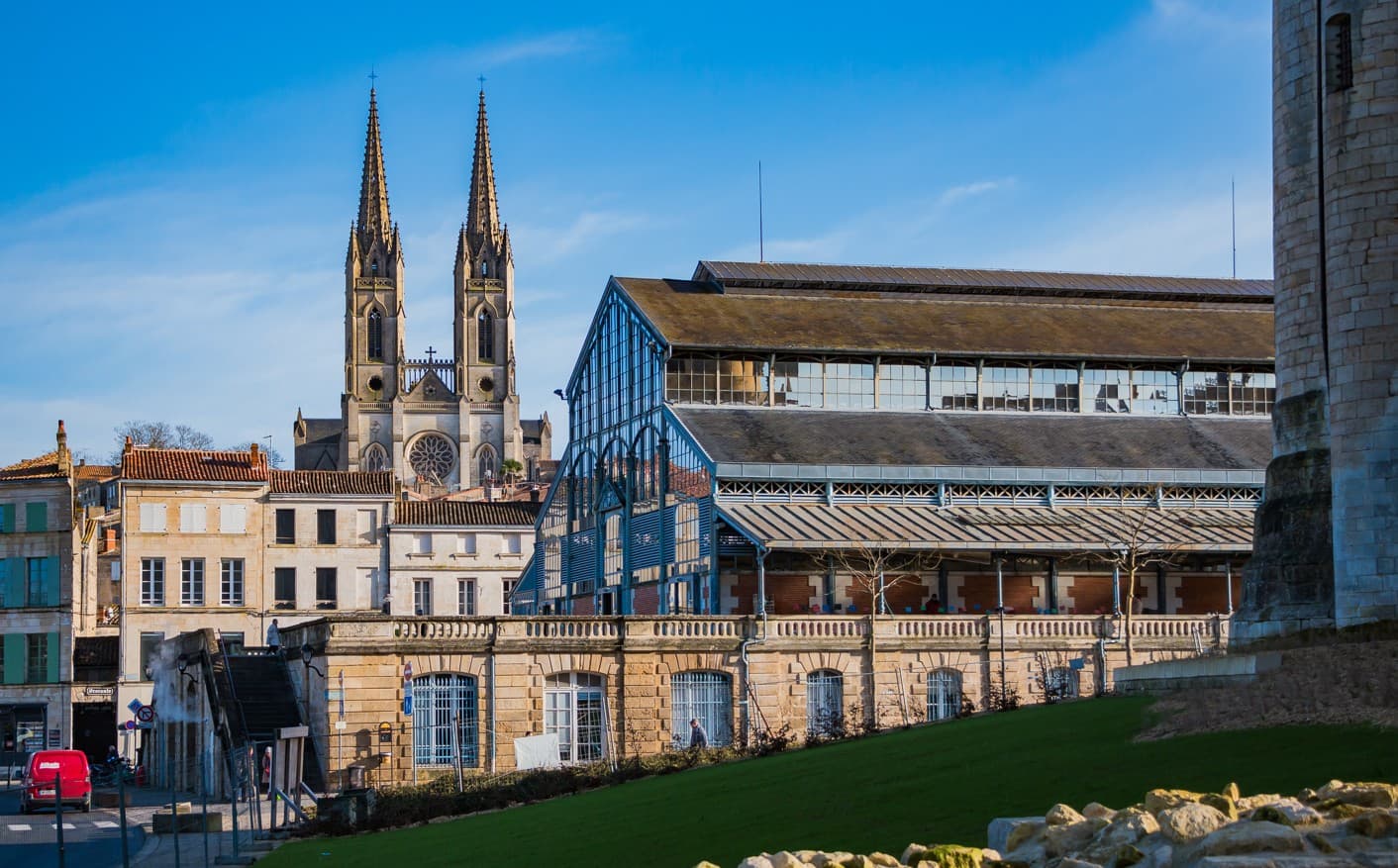 Niort — Idéalement située à Niort, cette résidence récente est conçue pour répondre aux besoins des étudiant... — Miniature 7