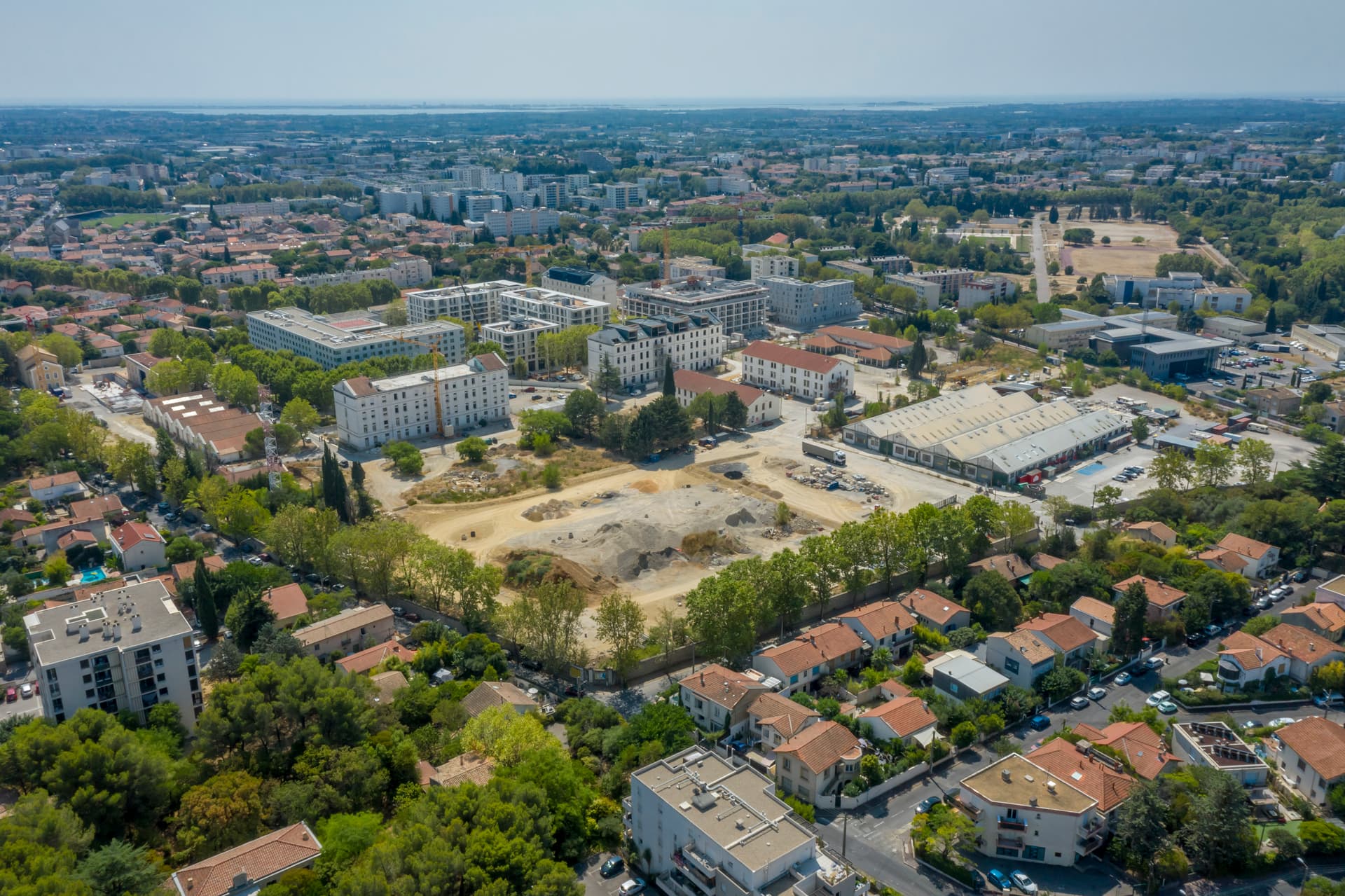 Montpellier — Située au sein d’un quartier dynamique, cette nouvelle résidence se distingue par son architecture c... — Miniature 9
