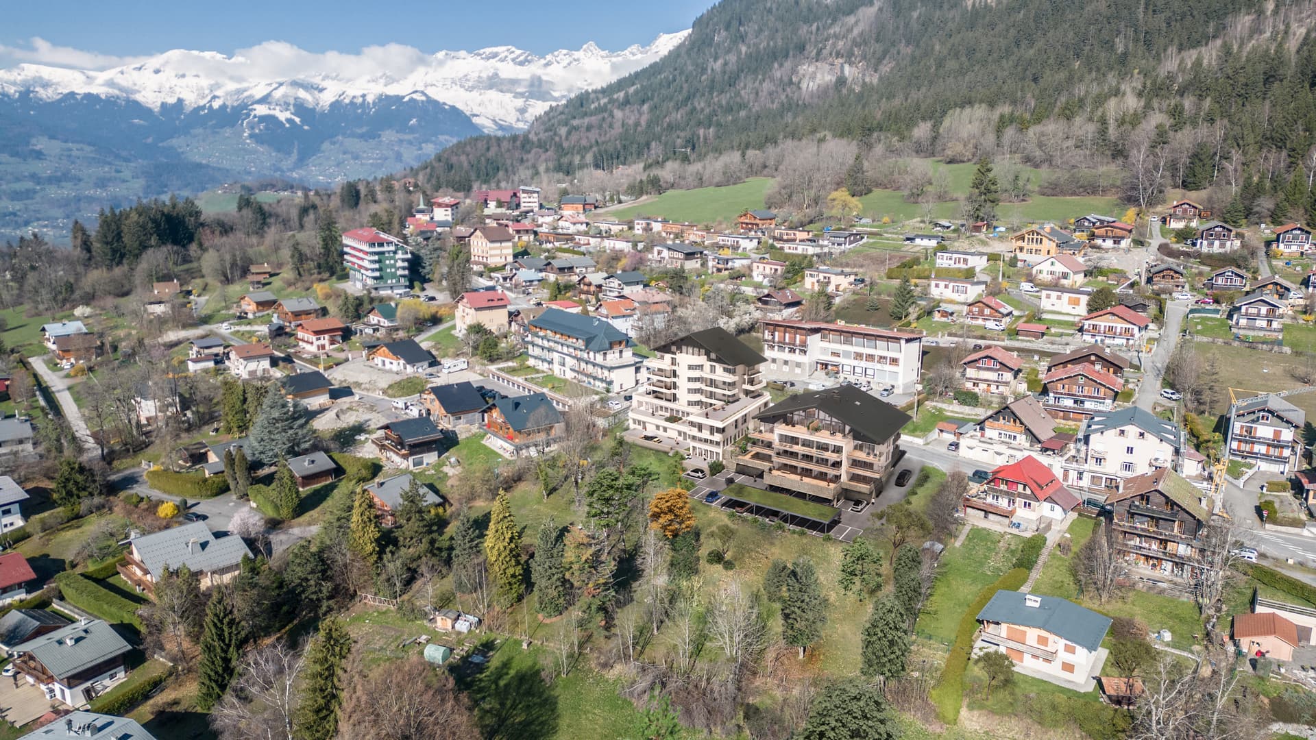 Passy — Située à Passy, cette nouvelle réalisation se distingue par l’harmonie entre un bâtiment contemporai... — Miniature 2
