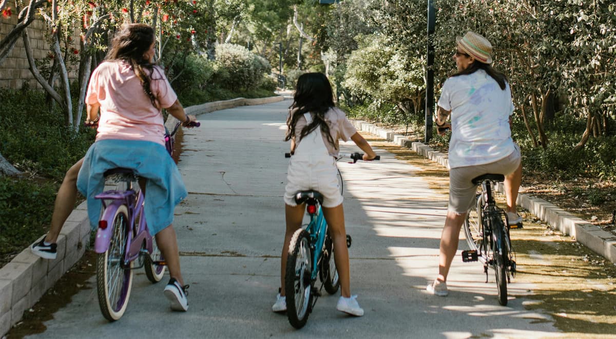 la-Ville-Aux-Dames — Située au cœur de la Ville-aux-Dames, à proximité immédiate des commerces et des services, cette rés... — Miniature 6
