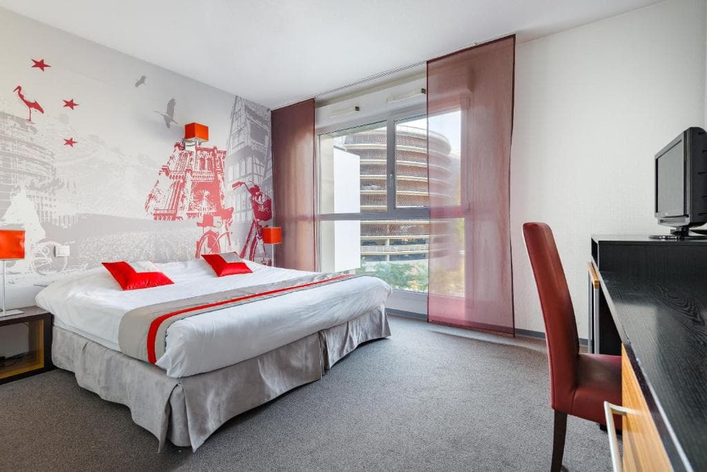 Strasbourg — Située au cœur de Strasbourg, à proximité immédiate de la gare et du quartier historique de la Petit... — Miniature 6