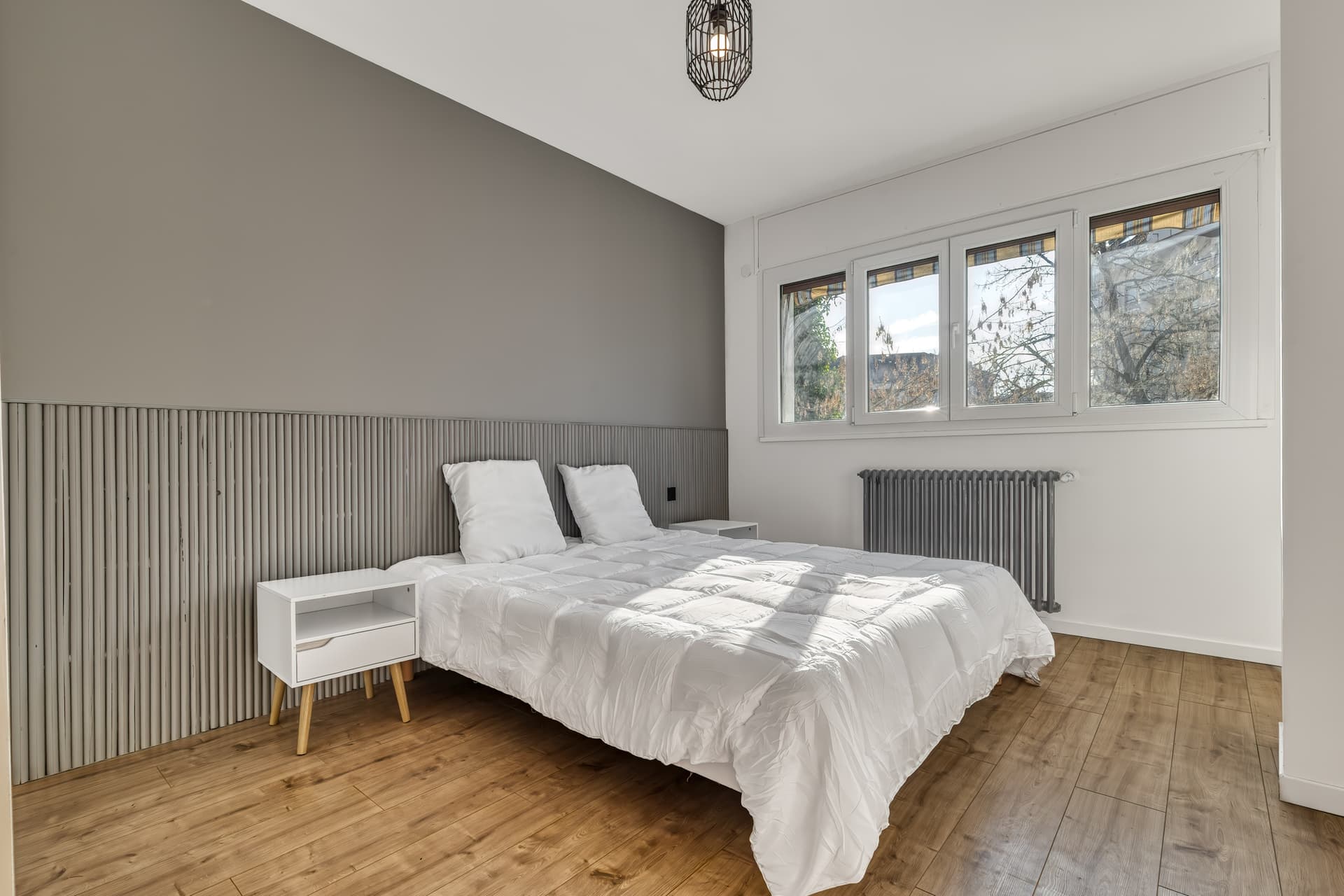 Annecy — Située au cœur d’Annecy, cette réalisation propose des appartements entièrement rénovés, offrant un ... — Miniature 7