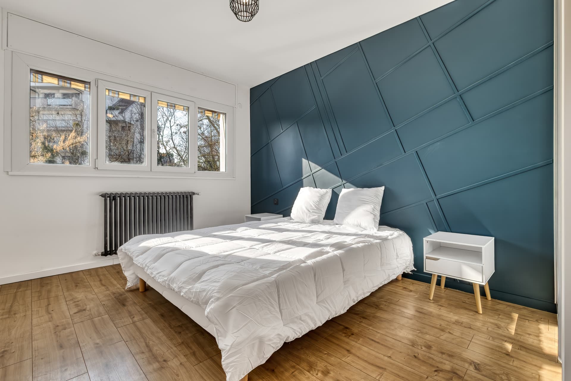 Annecy — Située au cœur d’Annecy, cette réalisation propose des appartements entièrement rénovés, offrant un ... — Miniature 9