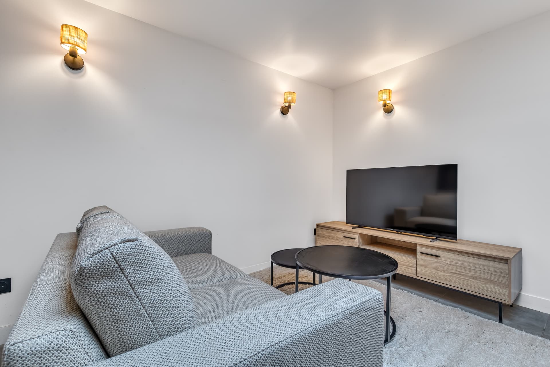 Annemasse — Situé en plein centre d’Annemasse, à proximité immédiate de la gare, du tramway, des commerces et de... — Miniature 14