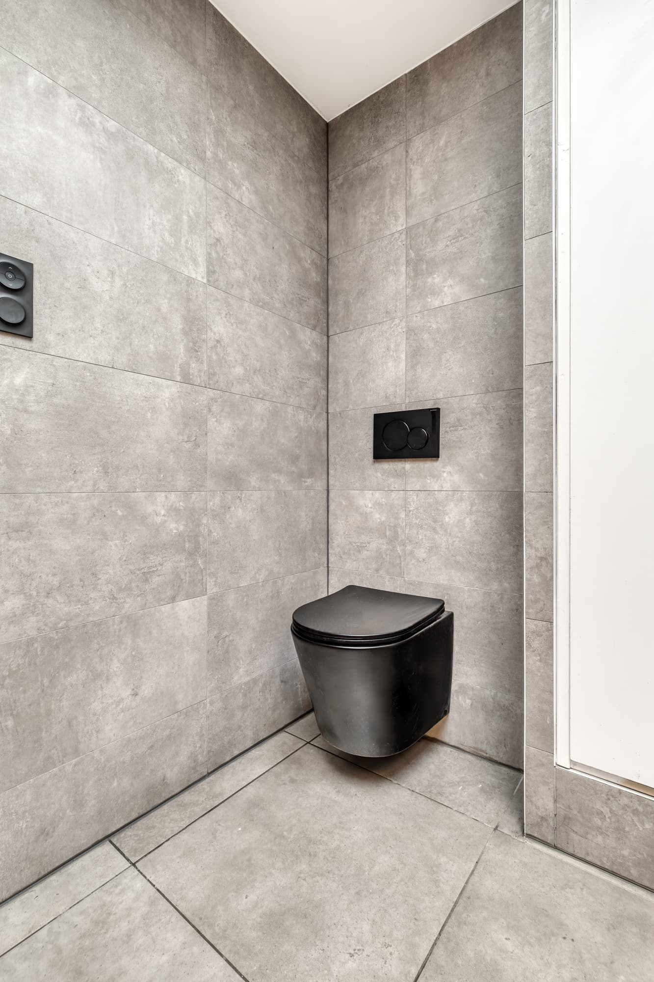 Annemasse — Situé en plein centre d’Annemasse, à proximité immédiate de la gare, du tramway, des commerces et de... — Miniature 9