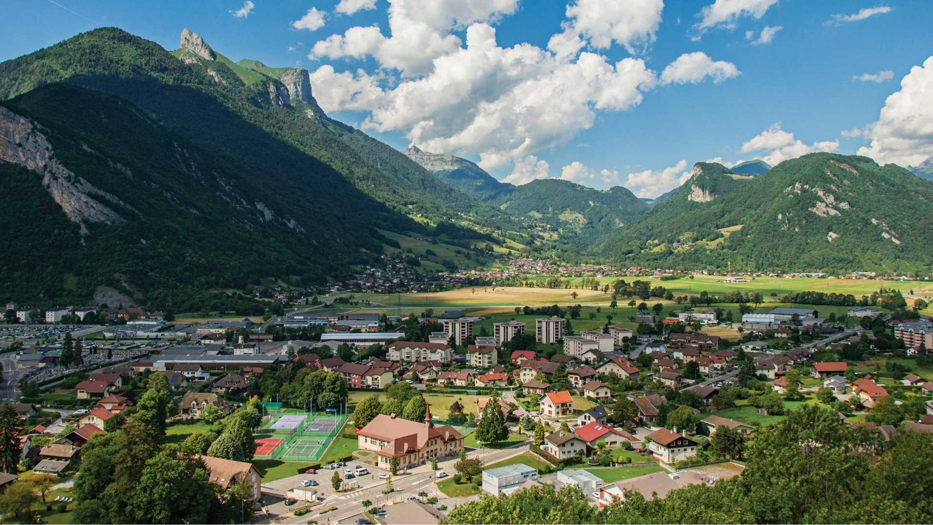 Faverges-Seythenex — Située à proximité immédiate d’Annecy et des principales stations alpines, la commune de Faverges bé... — Miniature 5